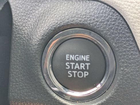 Used 2025 Toyota RAV4 XLE FWD image 14
