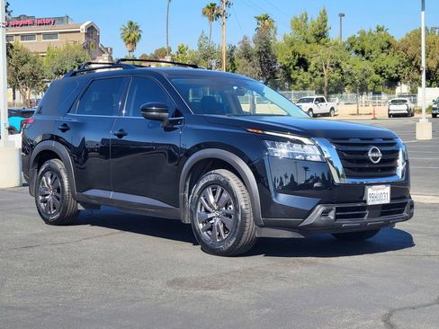 Used 2022 Nissan Pathfinder SV FWD image 34