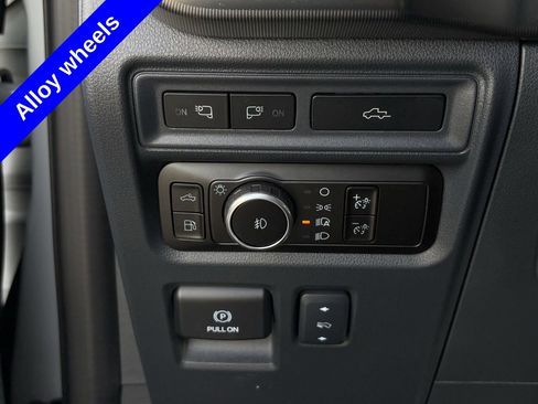 Used 2023 Ford F150 Platinum w/ FX4 Off-Road Package AWD/4WD image 27