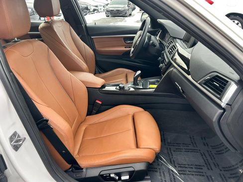 Used 2017 BMW 330i xDrive 330i xDrive Sedan South Africa image 24