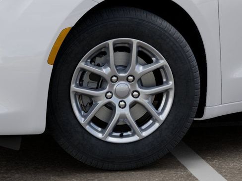 New 2027 Chrysler Pacifica LX FWD image 8