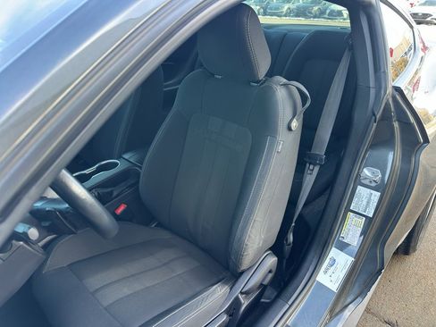 Used 2019 Ford Mustang Coupe image 23