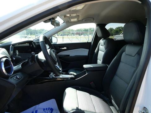 New 2026 Chevrolet Trax LT w/ Midnight Edition FWD image 15