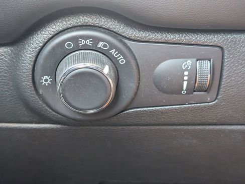 Used 2023 Dodge Durango SXT AWD/4WD image 13