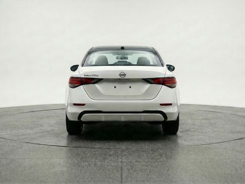 Used 2025 Nissan Sentra SV image 7