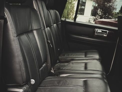 Used 2016 Lincoln Navigator L Select AWD/4WD image 31