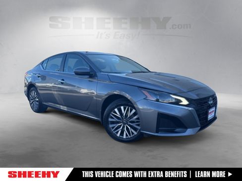 Certified 2024 Nissan Altima 2.5 SV w/ SV Premium Package image 1