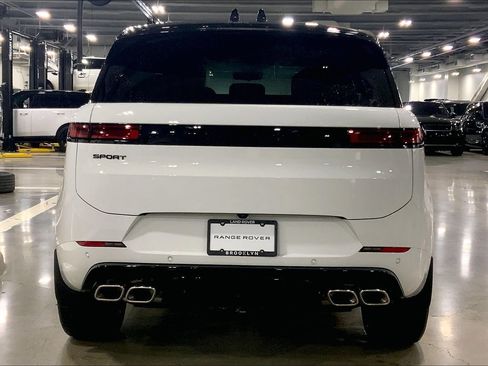 New 2026 Land Rover Range Rover Sport Dynamic SE image 4