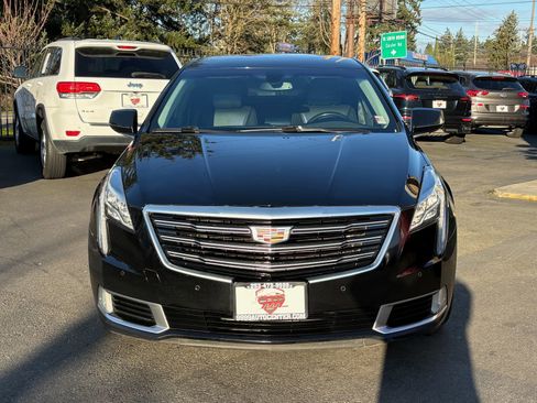Used 2019 Cadillac XTS Luxury image 2