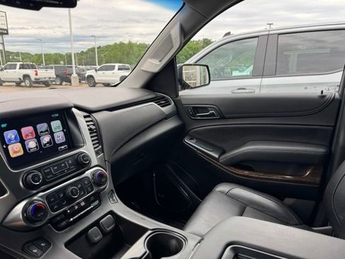 Used 2020 Chevrolet Tahoe LT w/ Luxury Package AWD/4WD image 19