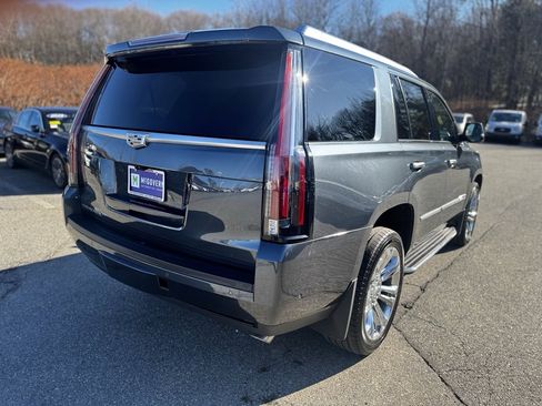 Used 2019 Cadillac Escalade Luxury w/ LPO, Radiant Package image 9