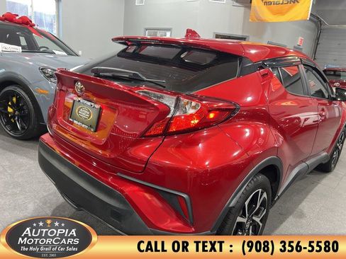 Used 2020 Toyota C-HR XLE image 33