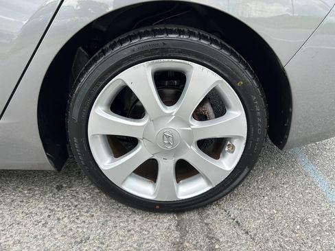 Used 2013 Hyundai Elantra Limited FWD image 23