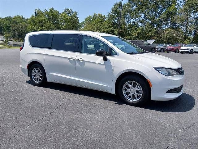 Used 2024 Chrysler Voyager LX FWD image 2