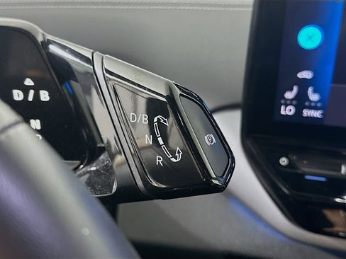 Used 2023 Volkswagen ID.4 2WD image 24