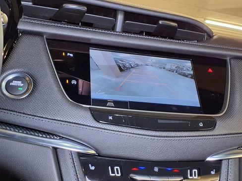 Used 2025 Cadillac XT5 Sportv w/ LPO, Bronce Accent Package image 15