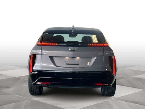 Used 2024 Cadillac Lyriq Luxury AWD/4WD image 7