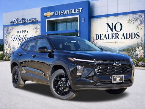 New 2026 Chevrolet Trax LT w/ Driver Confidence Package FWD image 1