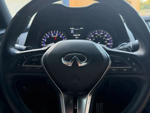 Used 2017 INFINITI Q60 Red Sport 400 AWD/4WD image 17