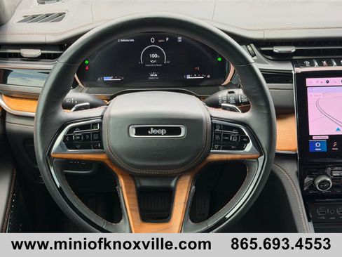 Used 2024 Jeep Grand Cherokee L Summit AWD/4WD image 30