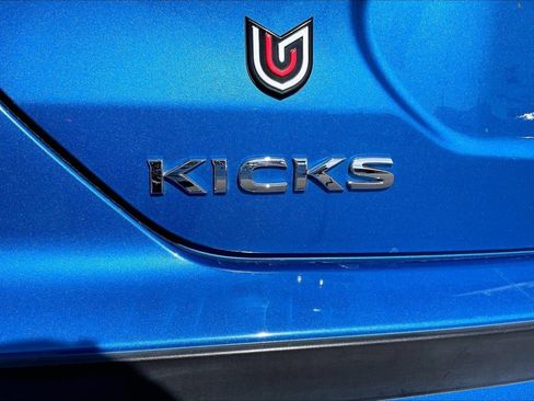 Used 2022 Nissan Kicks S FWD image 8