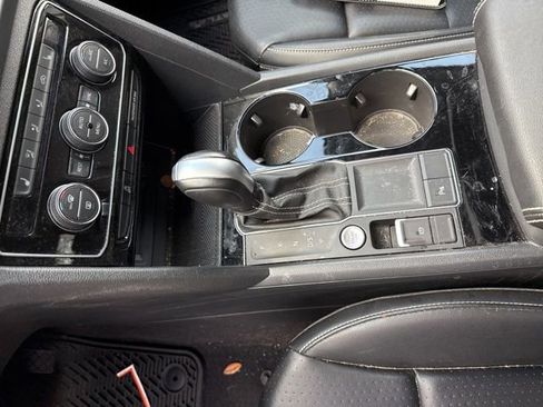 Used 2022 Volkswagen Atlas SE image 22