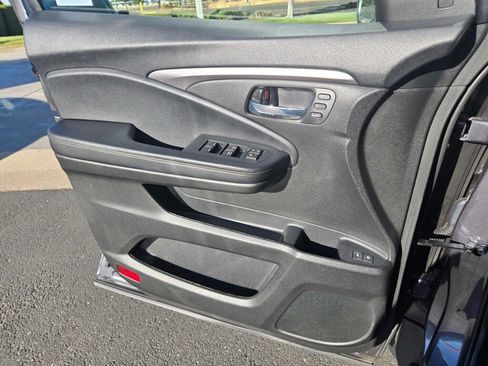 Certified 2022 Honda Pilot Special Edition image 12