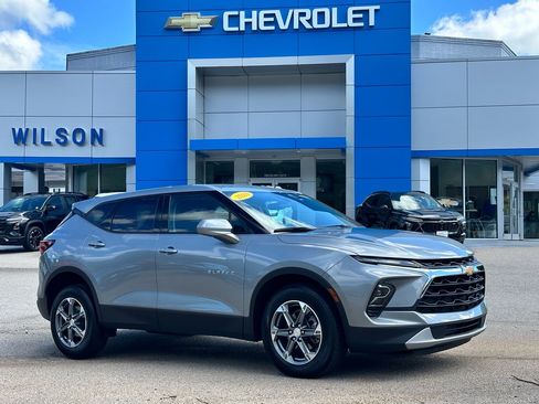 Used 2024 Chevrolet Blazer LT FWD image 1