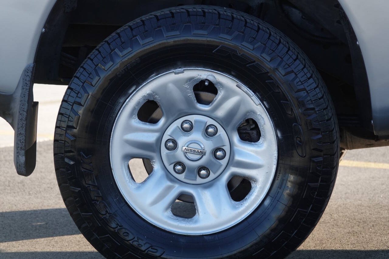 Used 2004 Nissan Titan XE w/ (PRF) Preferred Pkg AWD/4WD image 48
