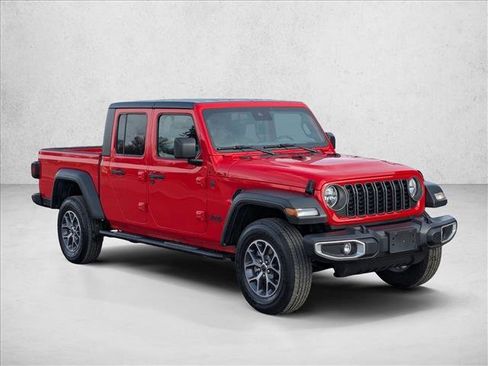 Used 2025 Jeep Gladiator Sport AWD/4WD image 3