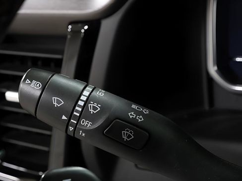 Used 2023 GMC Sierra 1500 AT4 w/ AT4 Preferred Package image 17