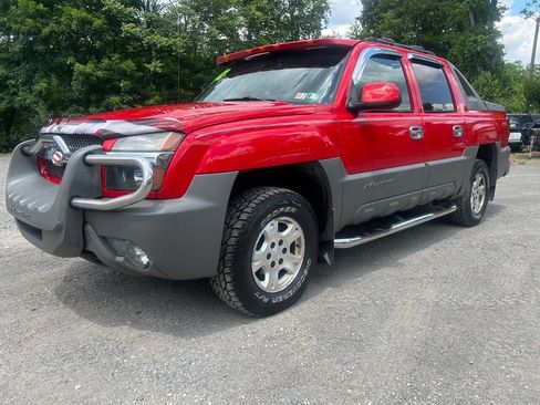 Used 2002 Chevrolet Avalanche 4x4 w/ Off-Road Suspension Pkg image 2