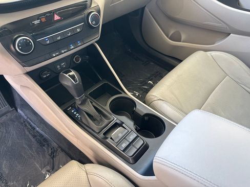 Used 2020 Hyundai Tucson SE w/ Cargo Package FWD image 11