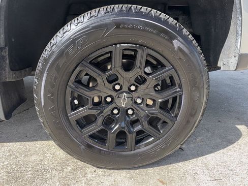 Used 2025 Chevrolet Colorado W/T w/ WT Custom Package image 41