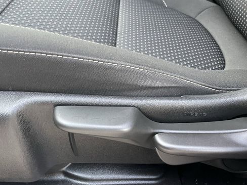 Used 2023 GMC Acadia SLE image 22