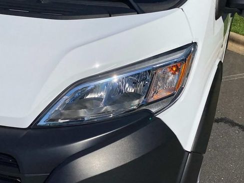 Used 2025 RAM ProMaster 2500 w/ Convenience Group FWD image 5