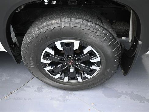 Used 2022 Nissan Frontier Pro-X image 24