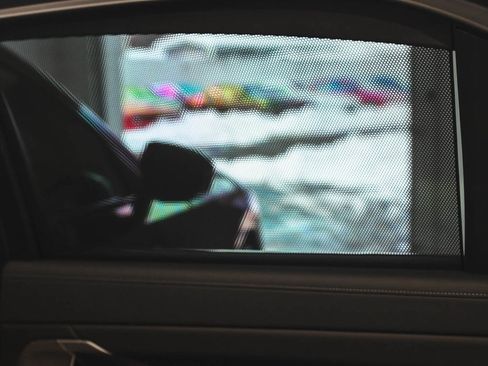 Used 2023 BMW i7 xDrive60 w/ Parking Assistance Package image 17