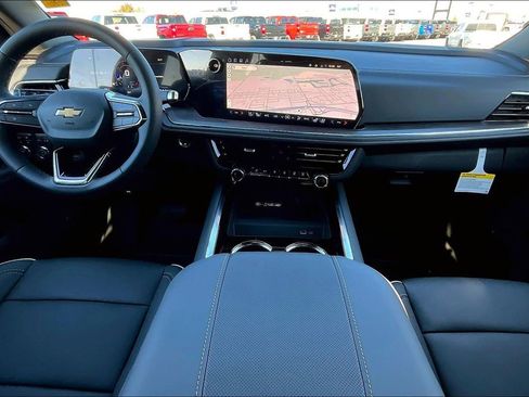 New 2026 Chevrolet Suburban Premier w/ Sun And Tow Package image 5