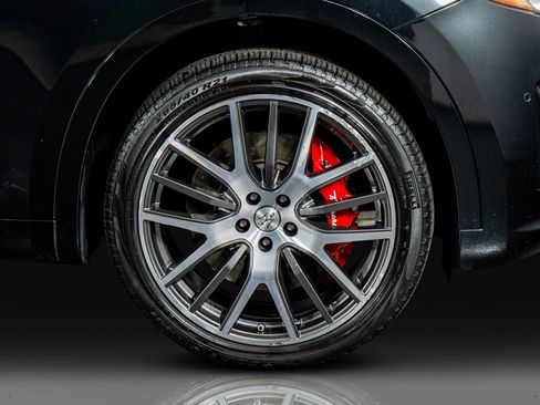 Used 2022 Maserati Levante Modena image 69