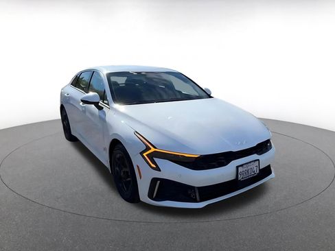 Used 2025 Kia K5 LXS image 3