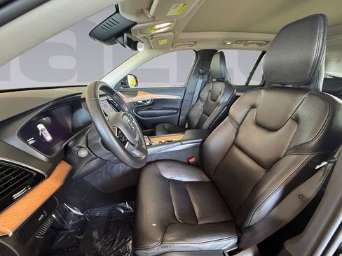 Used 2023 Volvo XC90 B6 Plus w/ Protection Package Premier image 10
