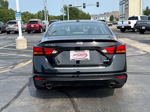 Used 2023 Nissan Altima 2.5 SR AWD/4WD image 10