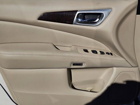 Used 2015 Nissan Pathfinder Platinum image 15