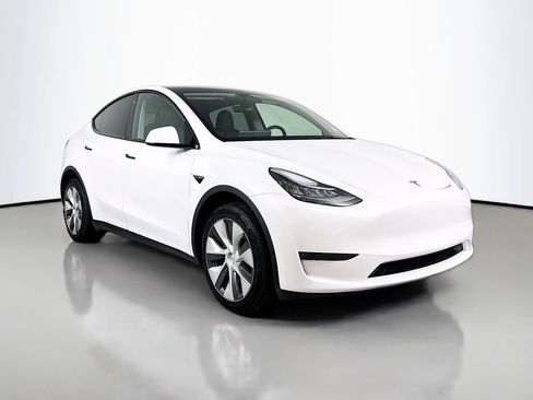 Used 2023 Tesla Model Y Long Range AWD/4WD image 4