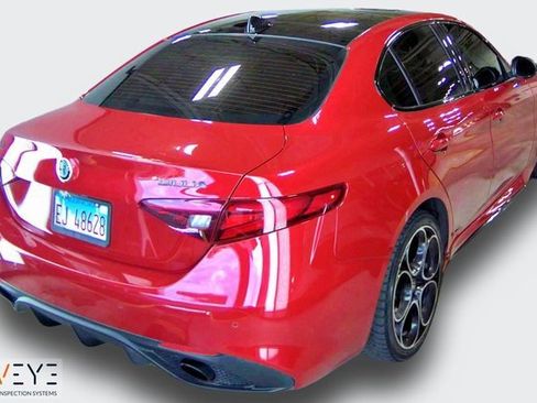 Used 2021 Alfa Romeo Giulia Ti Sport w/ Carbon Package image 3