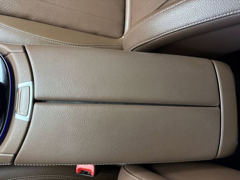 Used 2017 Mercedes-Benz E 300 image 30