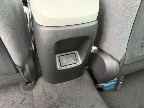 New 2026 Hyundai Elantra Limited FWD image 28