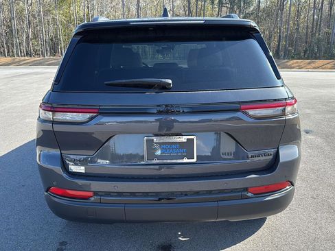 New 2025 Jeep Grand Cherokee Limited w/ Black Appearance Package image 6