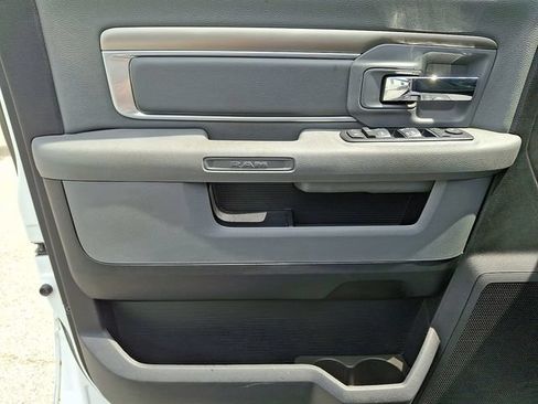 Used 2016 RAM 2500 SLT AWD/4WD image 18
